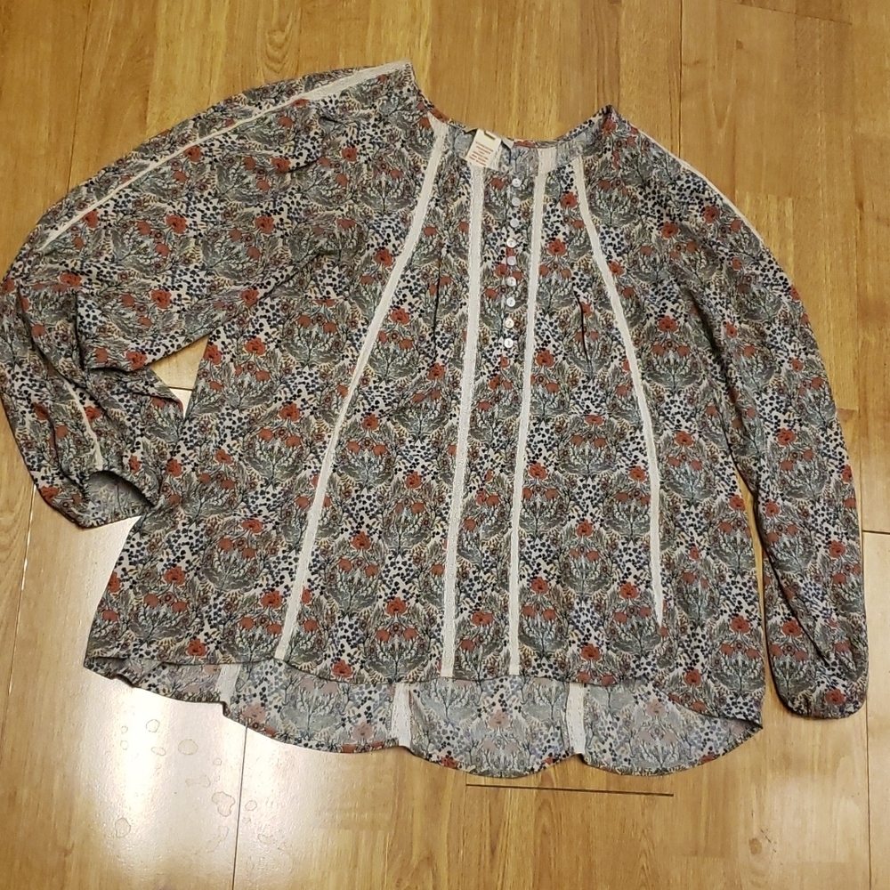 Sundance XS flowy floral & lace top